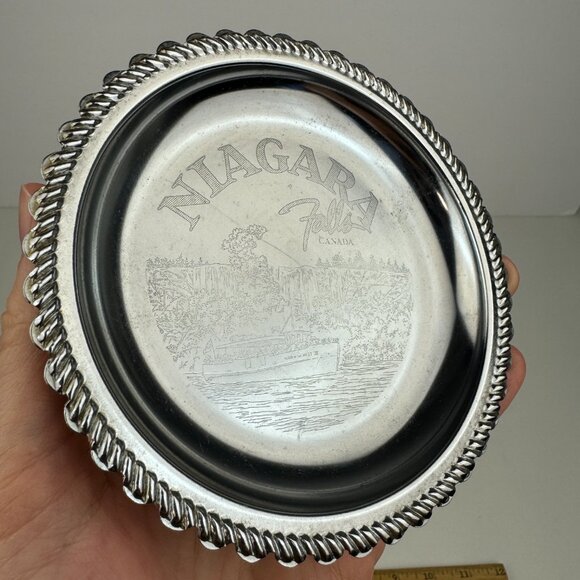 Vtg Small Round Silver Metal Niagara Falls Canada Souvenir Etched Dish Scalloped - Picture 1 of 15